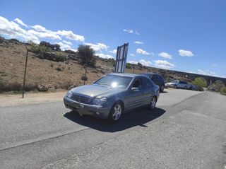 Mercedes-Benz Clase C 2004