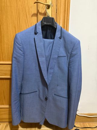 Traje azul claro Zara  2 corbatas  2 pajaritas