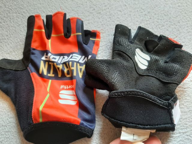 Guantes y Calcetines Sportful