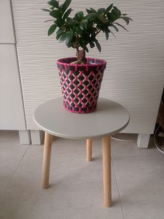 Mesita auxiliar decorativa 
