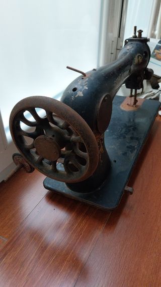 Máquina coser Singer muy antigua