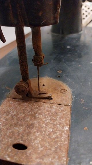 Máquina coser Singer muy antigua
