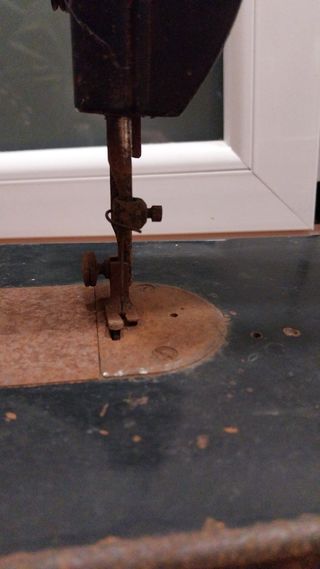 Máquina coser Singer muy antigua