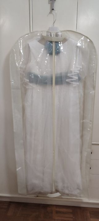 Vestido de Comunión con cancán y diadema