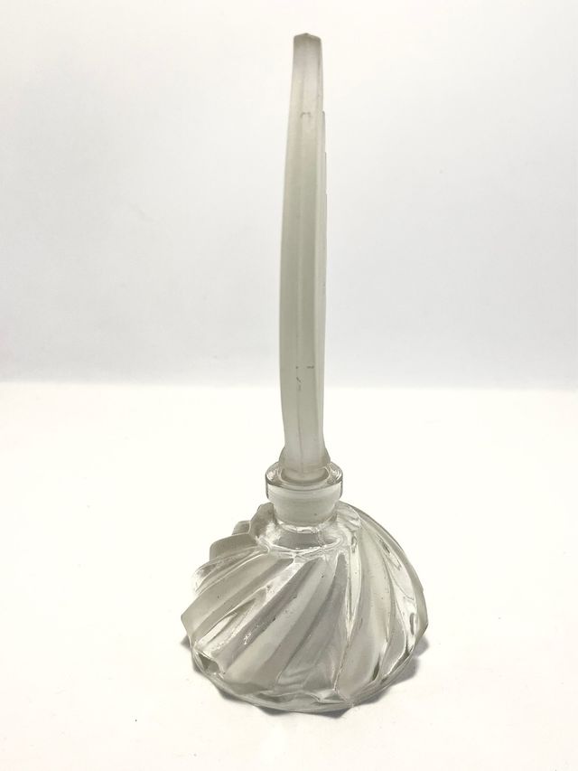 Perfumero vintage de cristal facetado