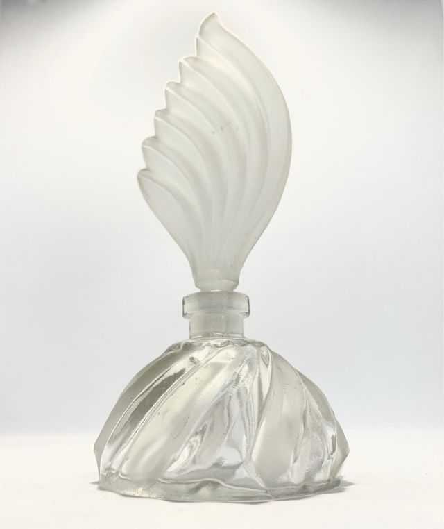 Perfumero vintage de cristal facetado