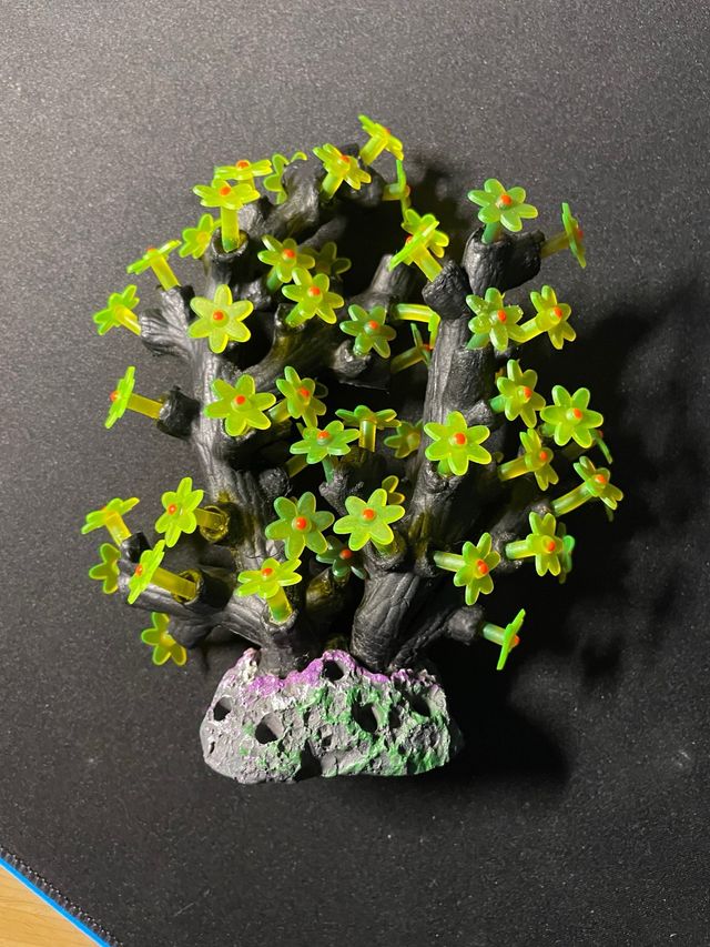 Planta artificial para acuario