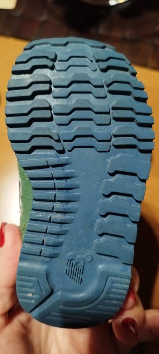 Deportivas New Balance bebé talla 21