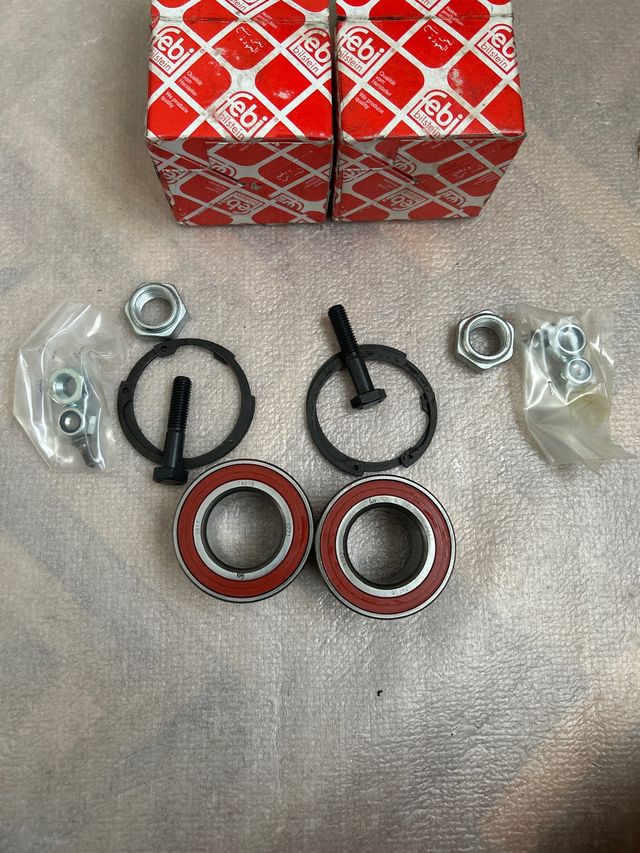 Par de rodamientos 35x66x37