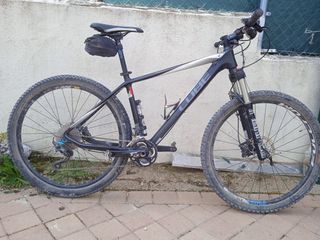 Bicicleta de adulto de montaña Cube 275 carbono