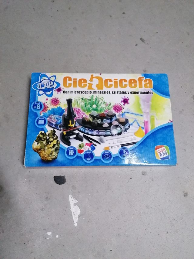 Microscopio juguete y CienciCefa