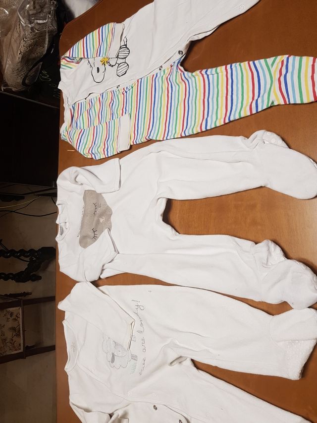 3 pijamas 9-12 m