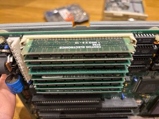 Placa base retro i486 con 8 modulos RAM