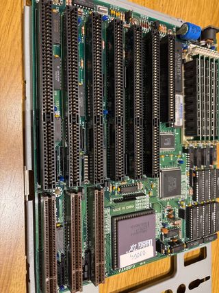 Placa base retro i486 con 8 modulos RAM