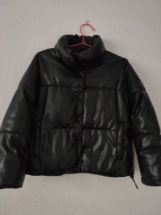 Cazadora negra Padded Jacket 