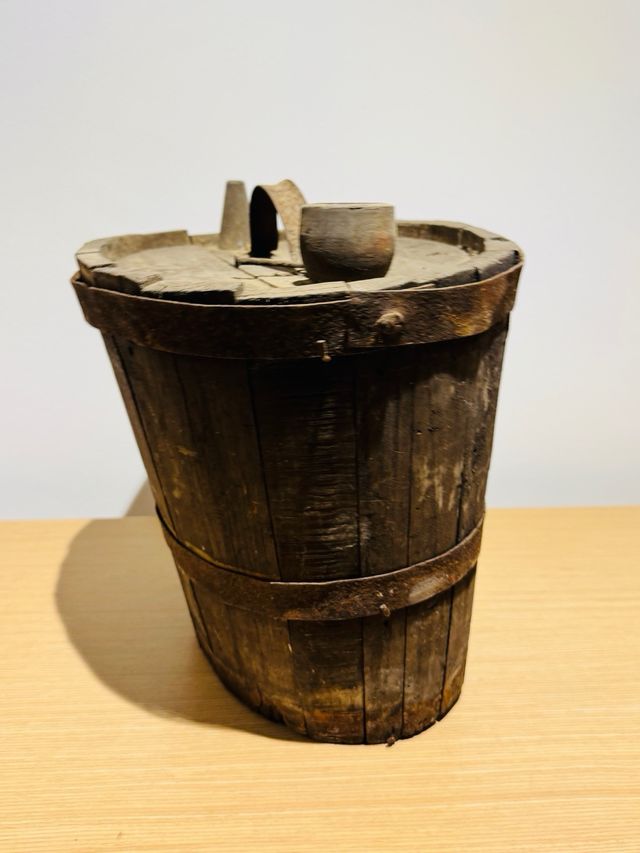 Antic cantir de vinya botijo decoració