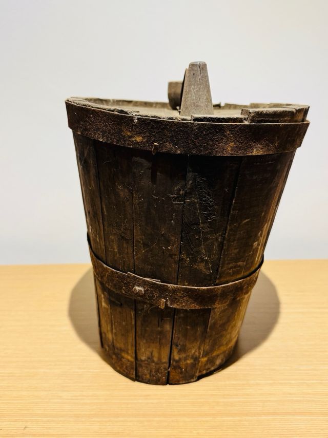 Antic cantir de vinya botijo decoració