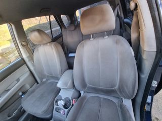 KIA Carens 2010