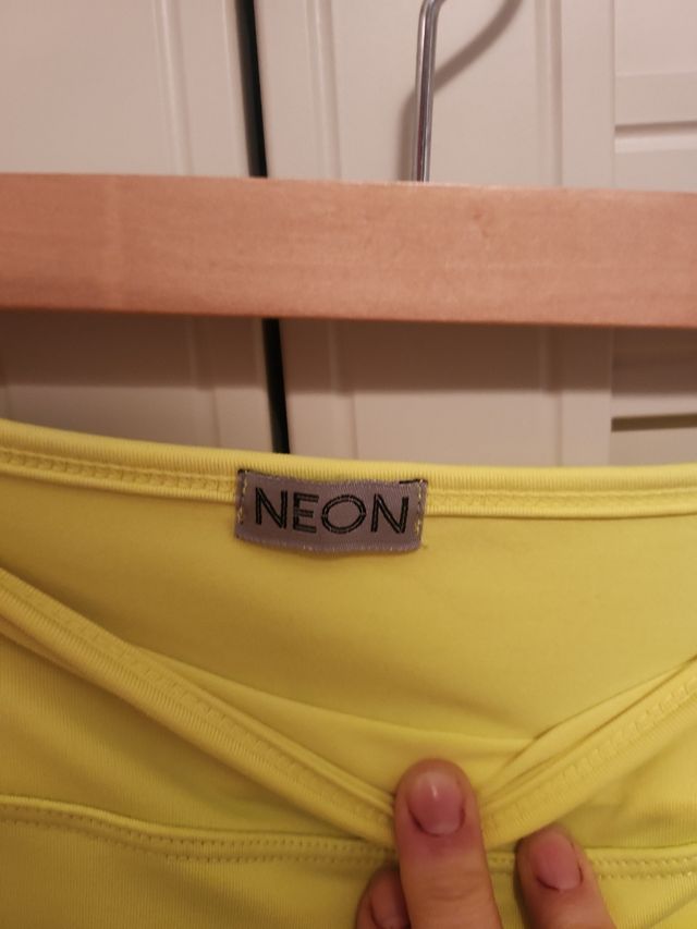 Falda de Padel Tenis marca NEON, Amarillo fuerte