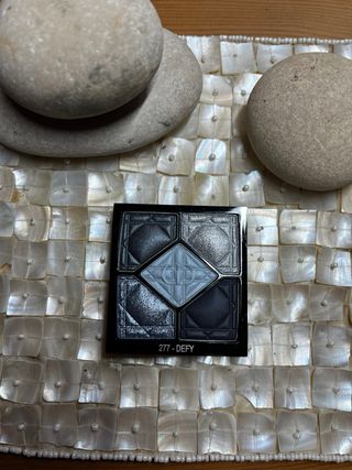 Dior sombras 277 Defy
