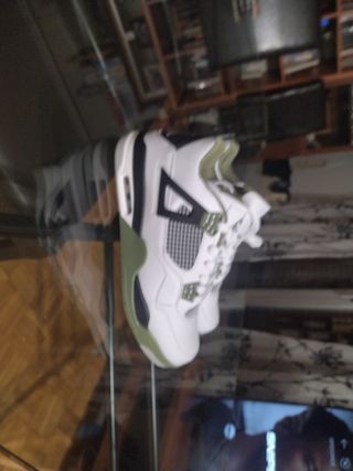 Jordan blanco y verde