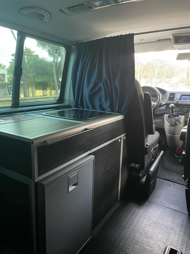 Volkswagen Caravelle