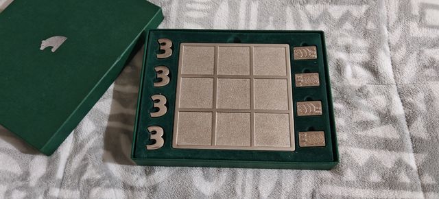 Damas y 3 en raya Caja Madrid