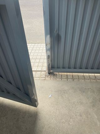 Puerta falsa