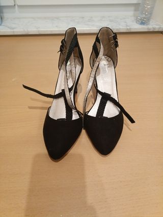 Zapatos de tacón negro 