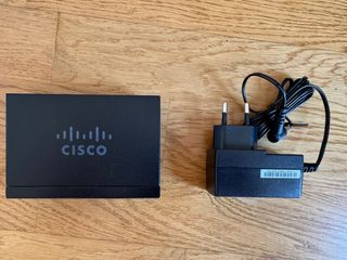 Switch Cisco SG110D05 Switch 5 Puertos Gigabit