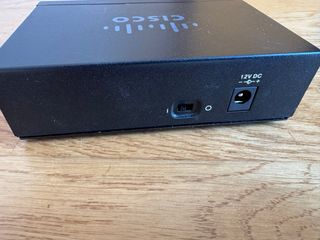 Switch Cisco SG110D05 Switch 5 Puertos Gigabit