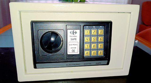 CAJA FUERTE DIGITAL Y MANUAL