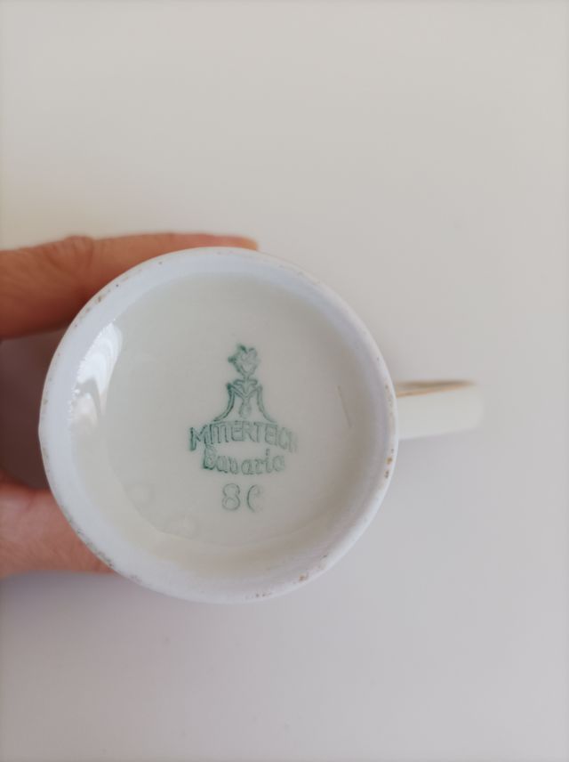 Lattiera vintage in porcellana