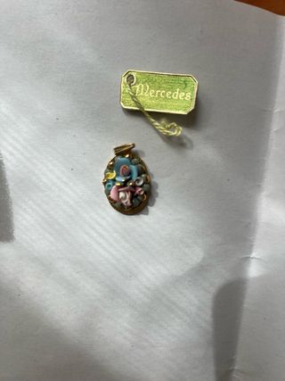 Colgante porcelana Mercedes premio artesanal
