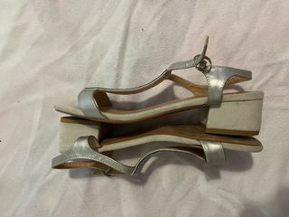 Sandalias tacon bajo talla 39