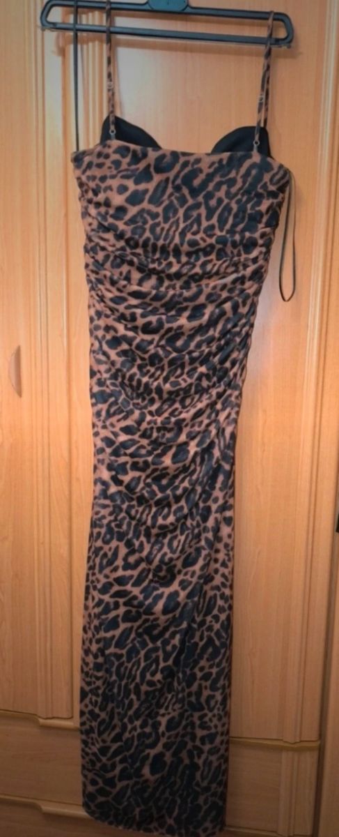 Vestido animal print de Zara