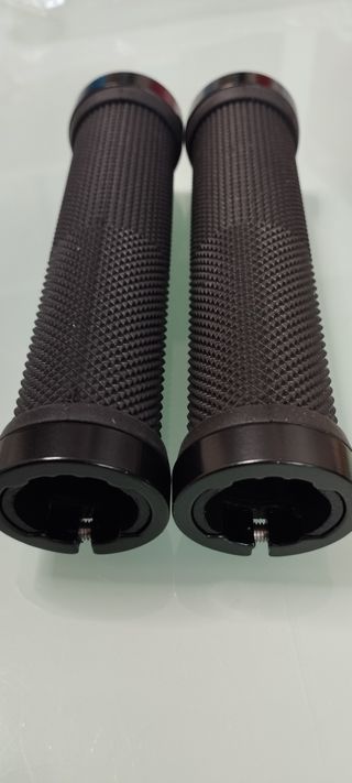 NUEVOS. Puños doble fijación bicicleta