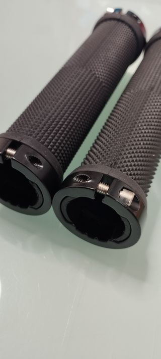 NUEVOS. Puños doble fijación bicicleta