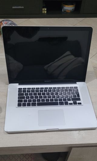 Ordenador Apple Macbook pro 15,4"