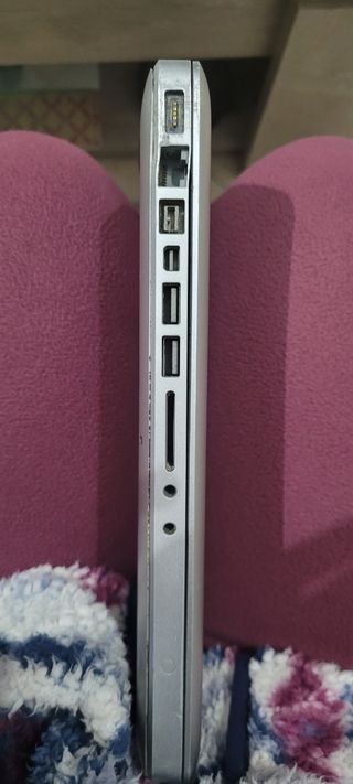 Ordenador Apple Macbook pro 15,4"
