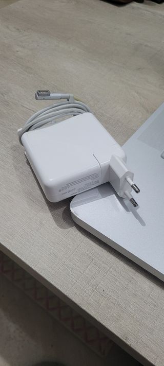Ordenador Apple Macbook pro 15,4"