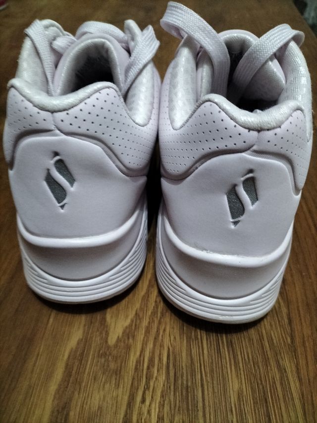 Skecher Uno rosa palo número 34
