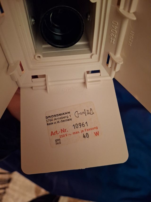 Faretto spot con spina x lampadina E14