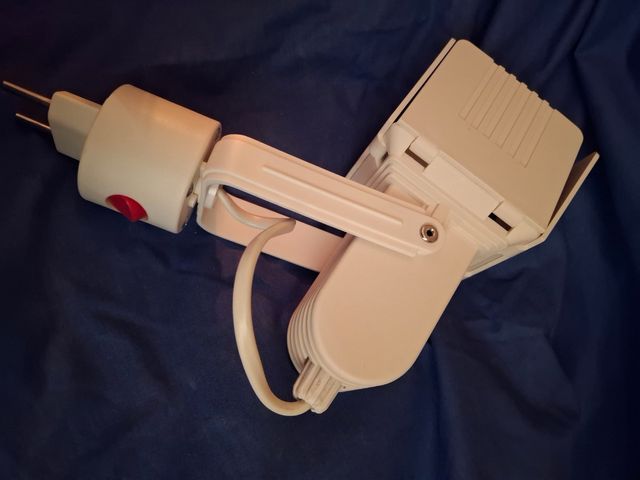 Faretto spot con spina x lampadina E14