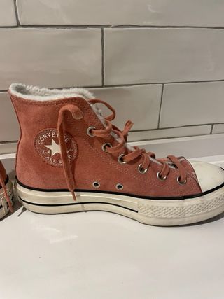 Converse bota
