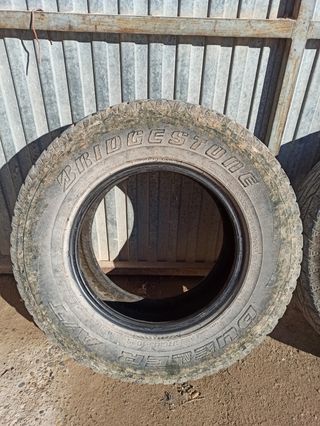 Pareja Bridgestone Dueler 225/75R15 102S