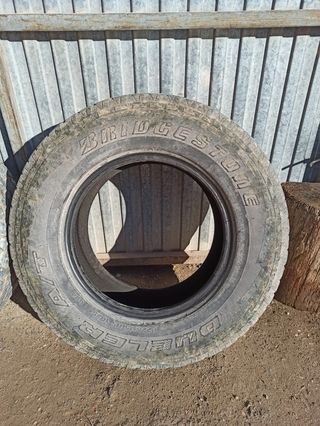 Pareja Bridgestone Dueler 225/75R15 102S