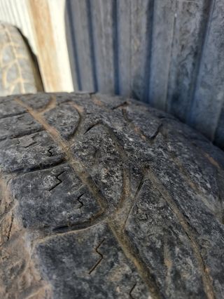 Pareja Bridgestone Dueler 225/75R15 102S