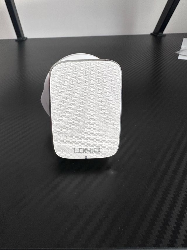 Caricabatterie 18 watt