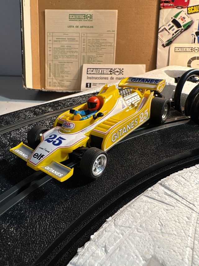 Scalextric GP11